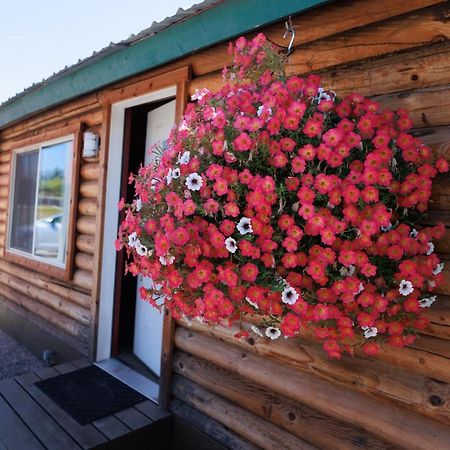 Big Medicine Cabins Saint Ignatius Exterior photo
